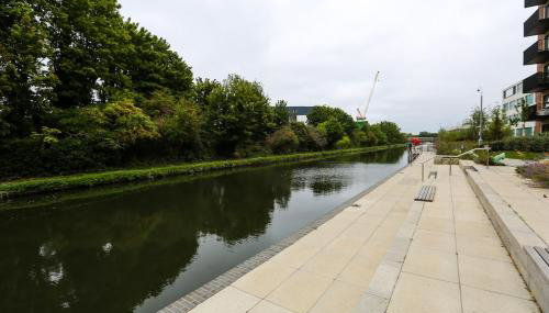 2BR Flat - Walk to Elizabeth Line - Free Parking - Foto 3