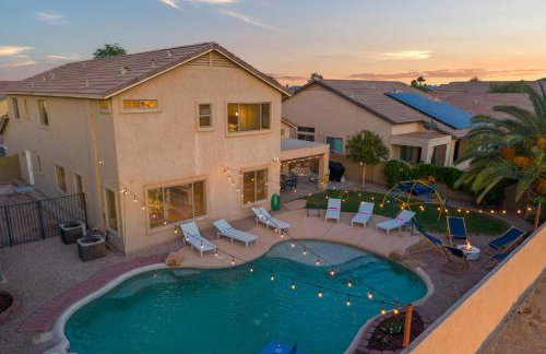 Serenity Splash Upscale Stay Pool Game Lounge - Foto 13