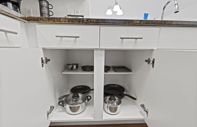 VA - Avalon - Apt 301 - Photo 12