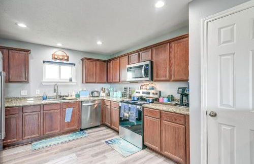 Private Home on Lagoon with Views in Hitchcock! - Foto 9