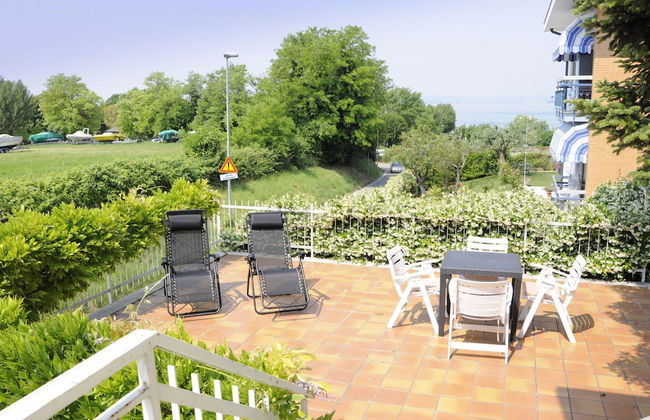 Near the Harbour and Sandbeach of Pacengo di Lazise - Foto 16