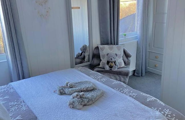 A Beautiful, Unique Lodge, Made for two - Photo 4