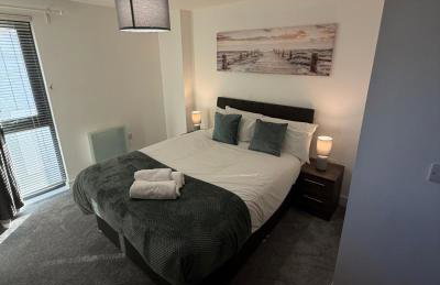 Central Liverpool 2-Bed Balcony Apartment by StaySavvy Accommodation - Photo 29
