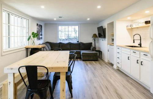 Spacious 2-BR Retreat Near Louisville Attractions - Photo 5