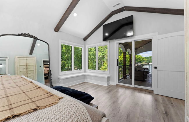 Take it to the Bank! by Avantstay New Pool + Hot Tub Sleeps 16 - Foto 22