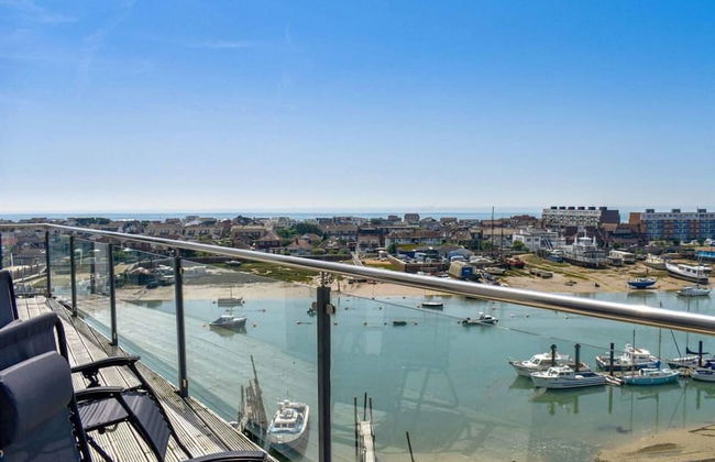 Superior 2 Bedroom Condo With Stunning Sea Views - Foto 1