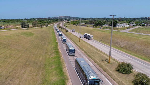 Viajando en autobús a Colonia desde Montevideo