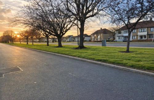 Spotless 2BR Flat with Parking, Garden, Wifi, Netflix, Sleeps 6 - Foto 31