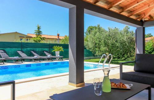 Wonderful villa wit pool surrounded by nature, high level of privacy a few minutes to the beach and town center by car by WiiBuk - Foto 10