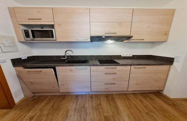 Cozy Apartment With Mountain View - Photo 4