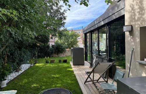 Glass and wood designer villa with garden in centertown - Foto 73