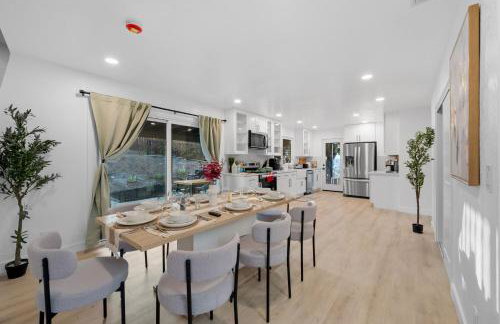 Entire Private Home with 4 Bedrooms 3 Bathrooms, Big Yard, View, , King Bed, 10 Parking, Available Now - Foto 8