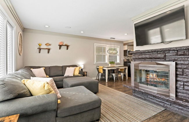 Brew City Game Room Fenced Yard Sleeps 13 - Foto 1