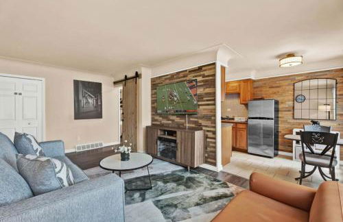 Stylish Comfy Shleby Retreat Patio Parking - Foto 25