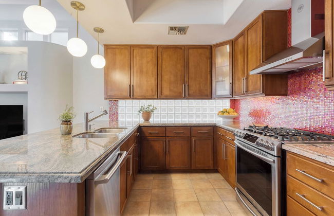 Pool + Hot Tub, Yard, Games Chic Midcentury Design Painted Sand by Avantstay - Photo 13