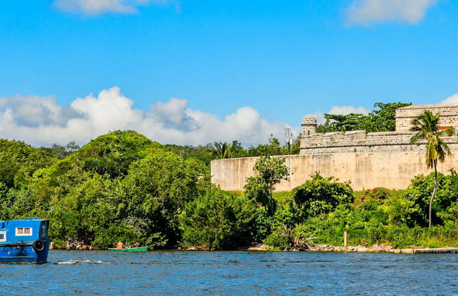 Passeio de barco pela baía de Cienfuegos + Castelo de Jagua - Foto 1
