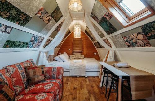 Robin Nest - Cosy Shepherd's Hut Hideaway - Photo 1