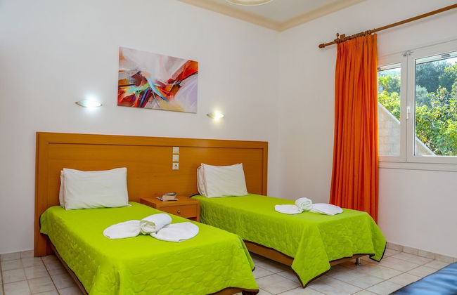 Villa Mitzelos - Photo 3