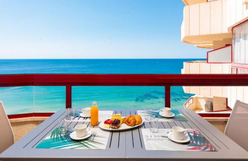 AMATISTA BEACH - Apartamento primera línea - Photo 1