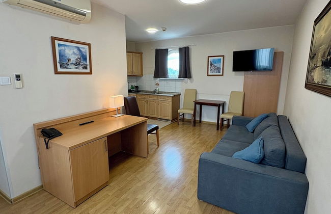 POLECZKI RESIDENCE APARTMENTS - Photo 53