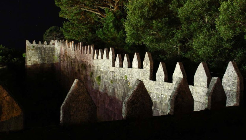 Free tour de los misterios y leyendas de Baiona - Foto 3, Almenas del castillo de Baiona