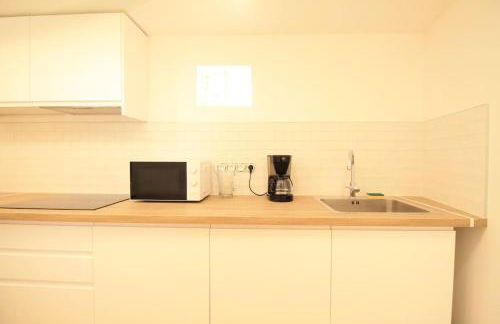 Disponible - Appartement Entier Rénové - Canapé Lit Emma - RERB, 5mn Paris - 2 pers - Parking Rue Gratuit - Tout équipé - 1er étage - 3 - Foto 17