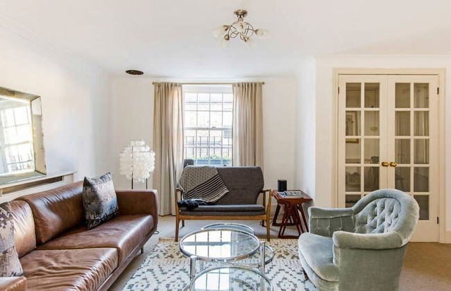 Beautiful 2-bed Flat Notting Hill - Photo 3