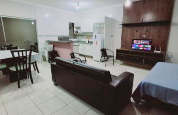 CASA - 3 quartos com ar - 2 banheiros - garagem para 2 carros - Foto 1