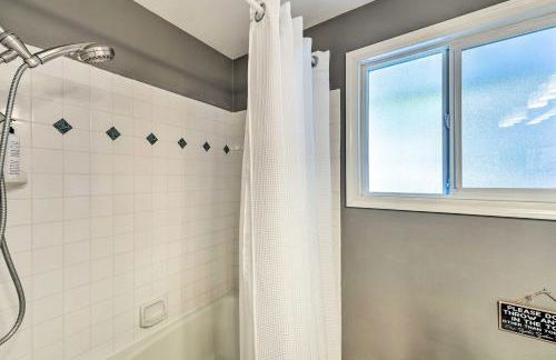 McKees Beach House with Ocean Views, Hot Tub! - Foto 13