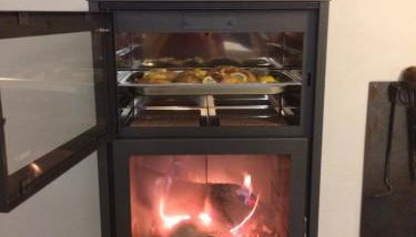 Antigua Panadería de Valdelarco, chimenea con horno 2 Hab 4 pers mas 2 max - Foto 2