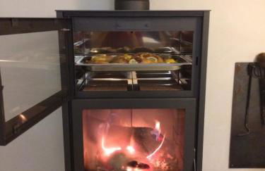 Antigua Panadería de Valdelarco, chimenea con horno 2 Hab 4 pers mas 2 max - Foto 2