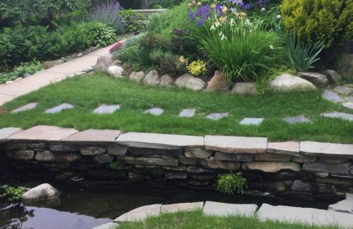 Peaceful Oasis on Munjoy Hill 2nd flr 3BR parking - Foto 1