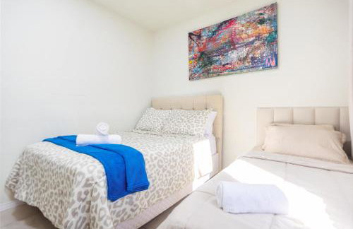 Refúgio Tropical Casa de Praia com Piscina e 4 Suítes e garagem 3 carros, 800 mtrs da praia internet 700 mbps, condomínio privado com pista de skate , quadra de futevôlei , campos e quadras de futebol! - Foto 28