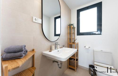 Luxury Beach Escape with Pools, Gym & Sauna - Foto 40