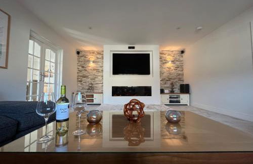 Luxurious 4 bedroom home in the heart of the Cotswolds with Hot Tub! - Foto 7