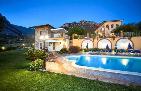 Gorgeous Home In Giungano - Foto 1