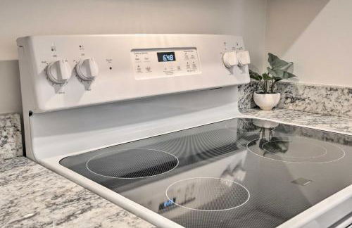 Ideally Located Studio with Off-Street Parking! - Photo 16