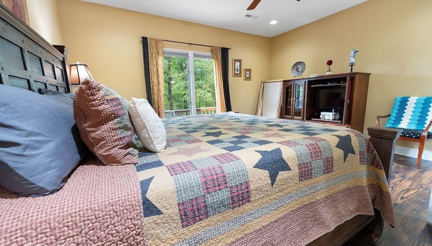 Enchanted Primrose 2 Bedroom Chalet by RedAwning - Foto 3, Habitación