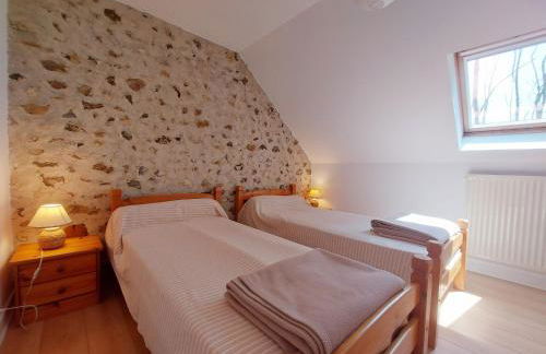 Gîte chaleureux dans un ancien corps de ferme avec wifi, cheminée et grand jardin à Châteaudun - FR-1-581-71 - Foto 19