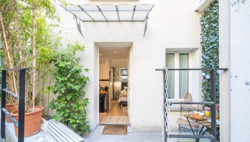 Eiffel Tower studio with terrace and AC - Foto 3