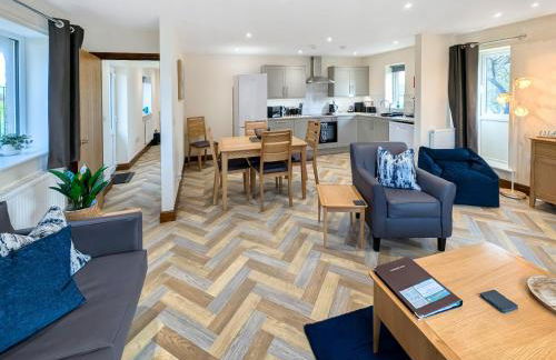 Bay Bungalow - Photo 3