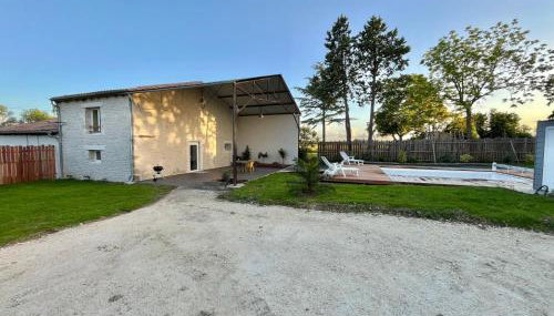 Gîte La Lézardière avec piscine chauffée privative 30 minutes de la Rochelle - Photo 4, Garden