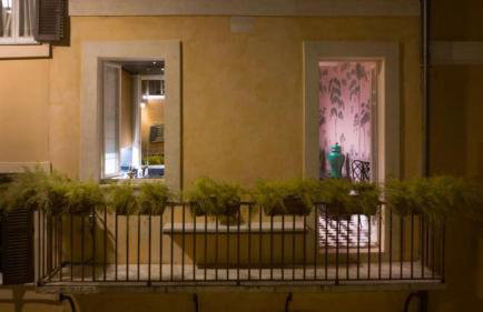 Casa Morgana - The Pantheon Balcony Suite - Photo 12