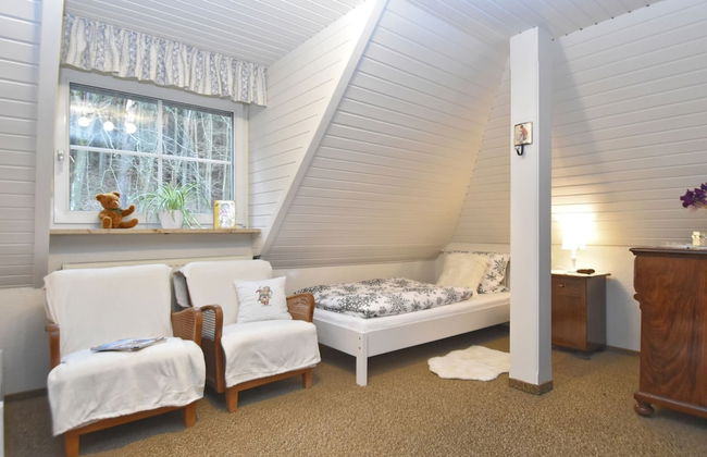 Holiday Home With Garden in Weissenbrunn - Foto 6