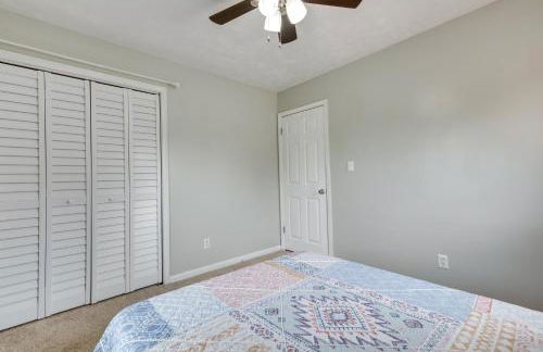 Family Home with Yard - 25 Mi to Downtown Atlanta! - Foto 24