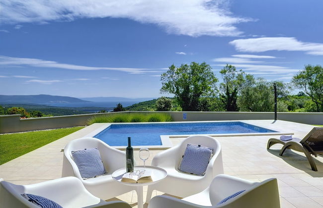 Modern Villa Histria With Pool and View - Photo 36