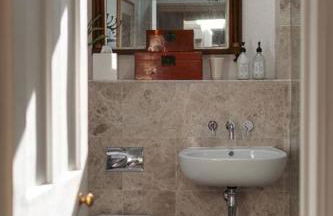 Sarah's - A townhouse apartment in Georgian Holt - Photo 2