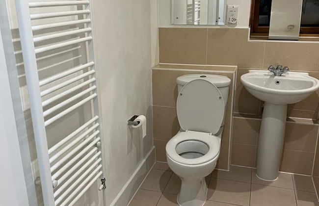 Immaculate 1-bed Apartment in East London - Foto 14