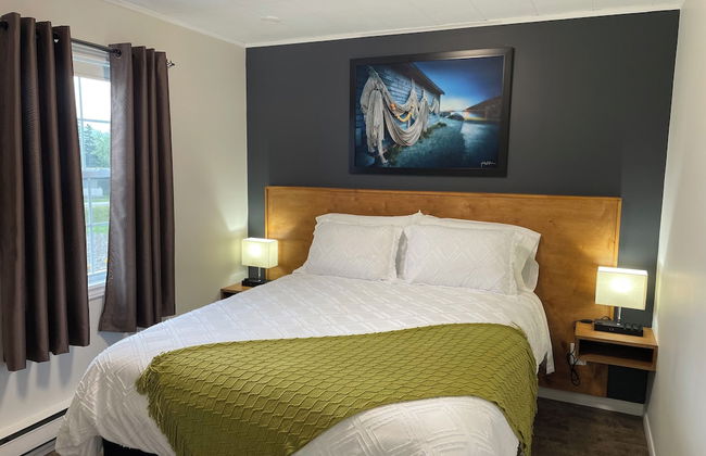 Buoy & Arrow Restaurant and Suites - Photo 5