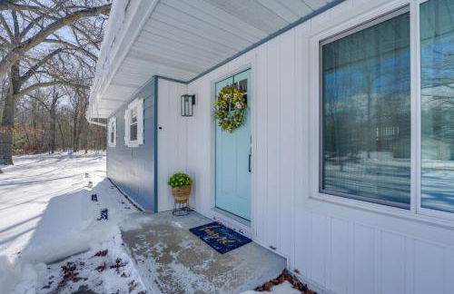 Deck, Fire Pit! Fully Updated Home Near Lake Huron - Photo 23